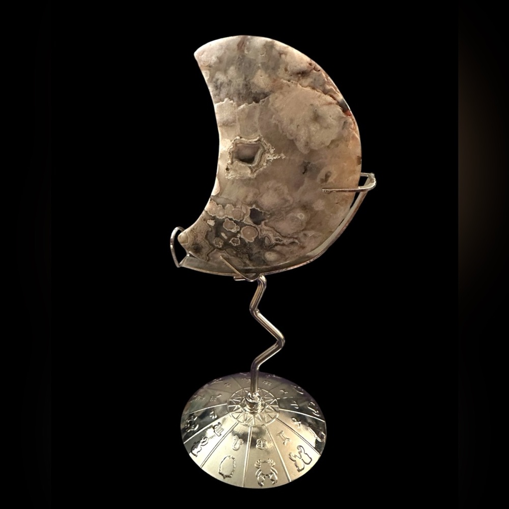 Flower Agate Crystal Moon Art Sculpture - Picture 7 of 7